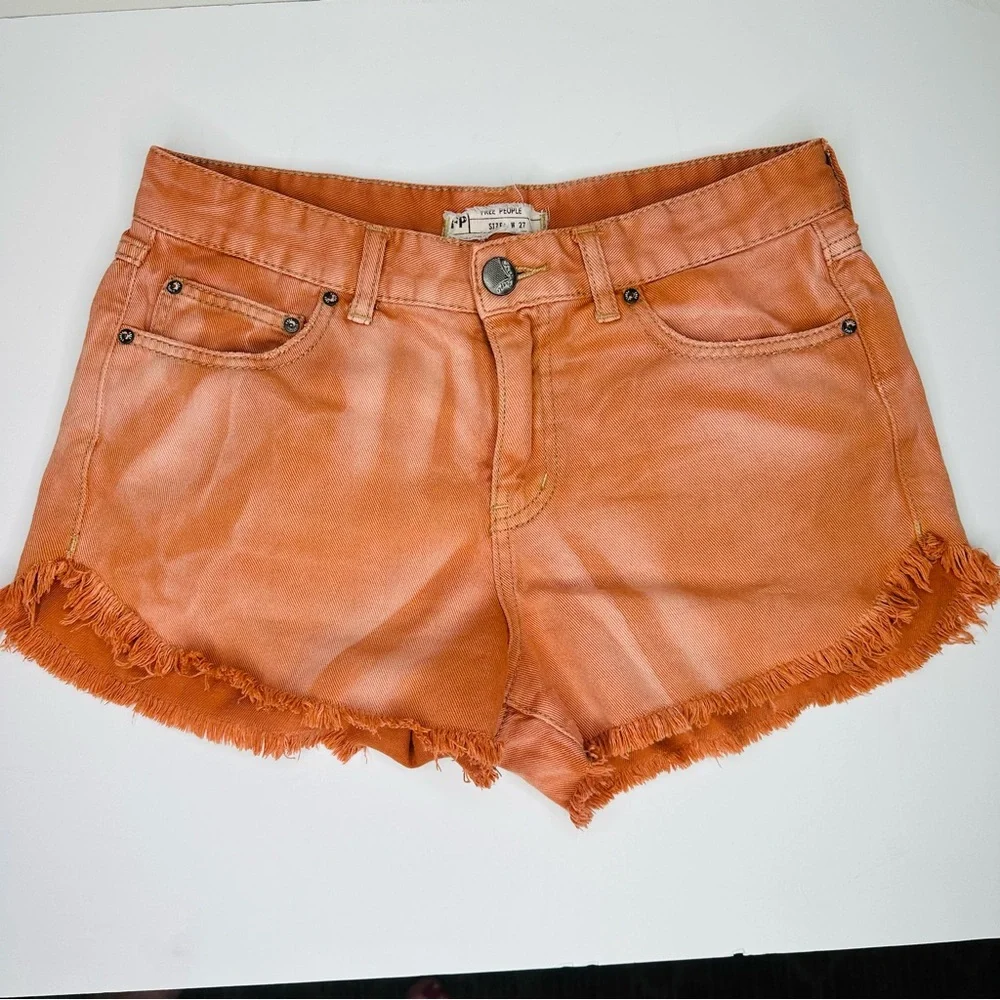 Free People Irreplaceable Tie Dye Denim Shorts in Orange Size 27 EUC